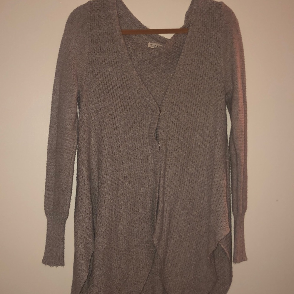 sweater - Picture 2 of 4